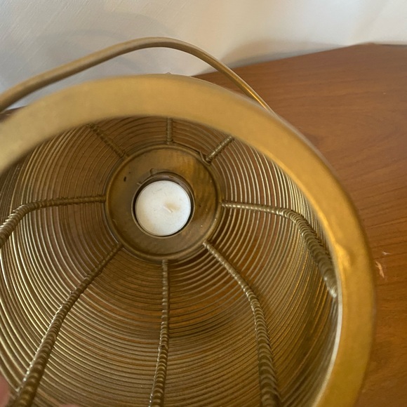 Charming pair of brushed gold hanging wire candle holder lanterns Cottagecore - Picture 7 of 10